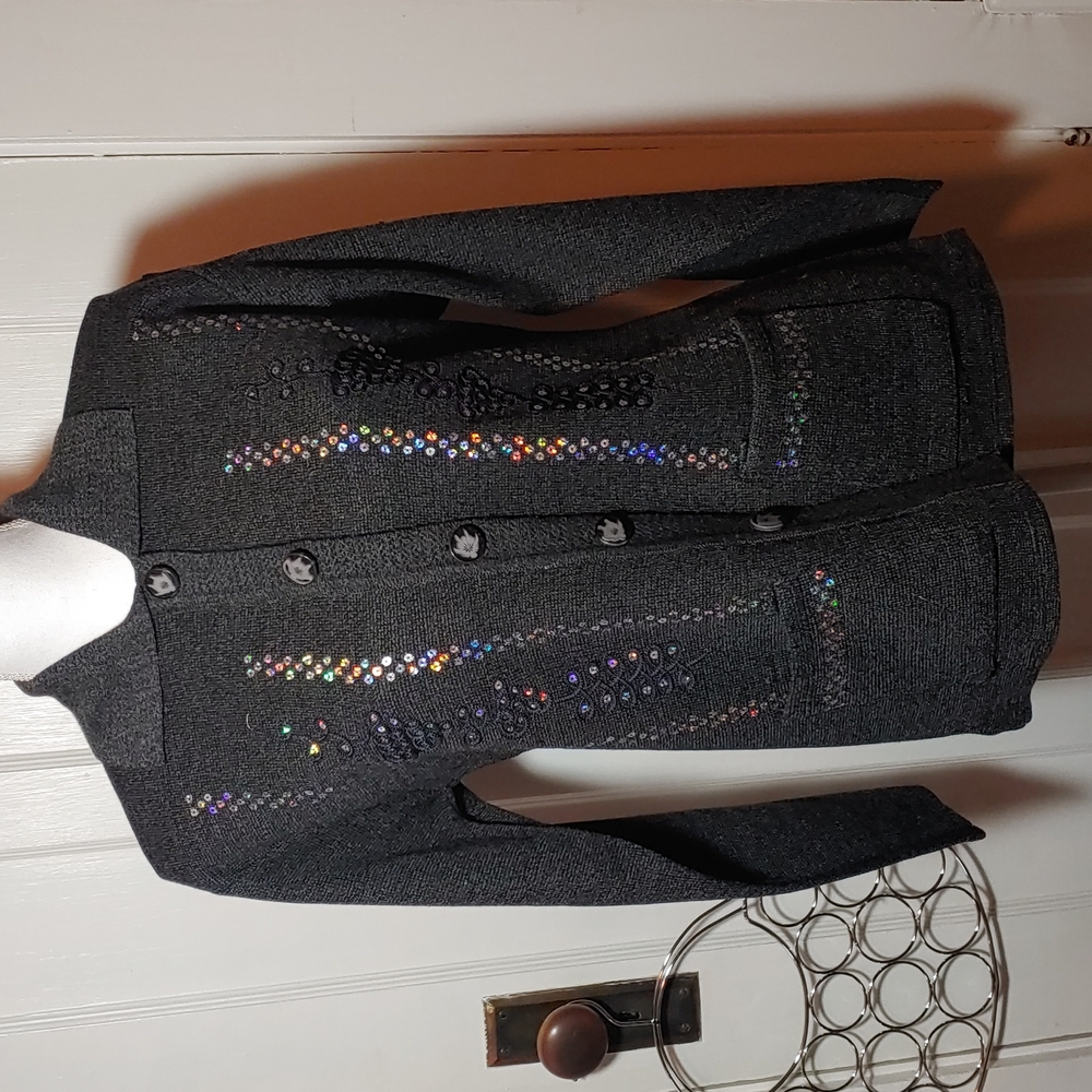 T-C Fashion dark gray button up sweater